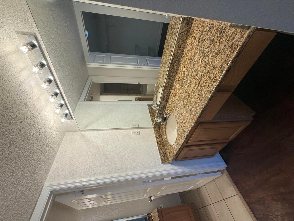 231 Sw Palm Drive - Photo 10