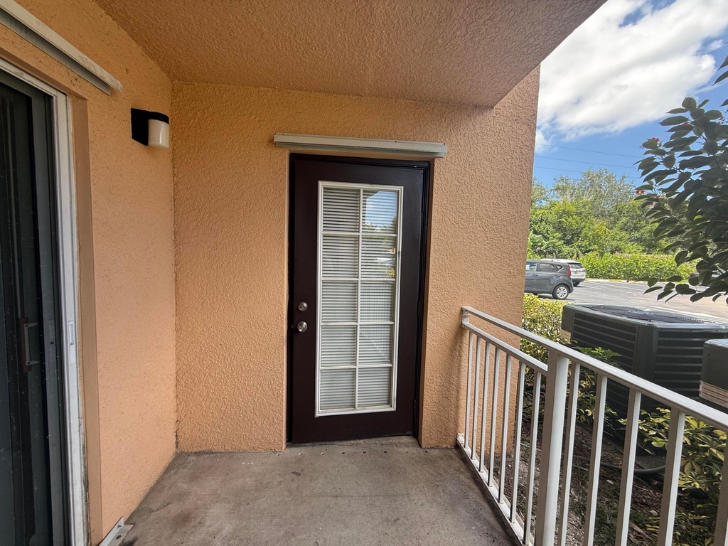 231 Sw Palm Drive - Photo 20