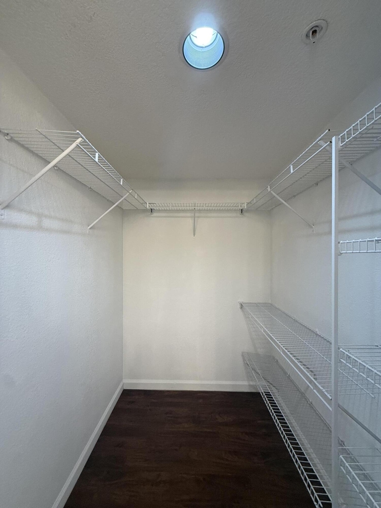 231 Sw Palm Drive - Photo 11