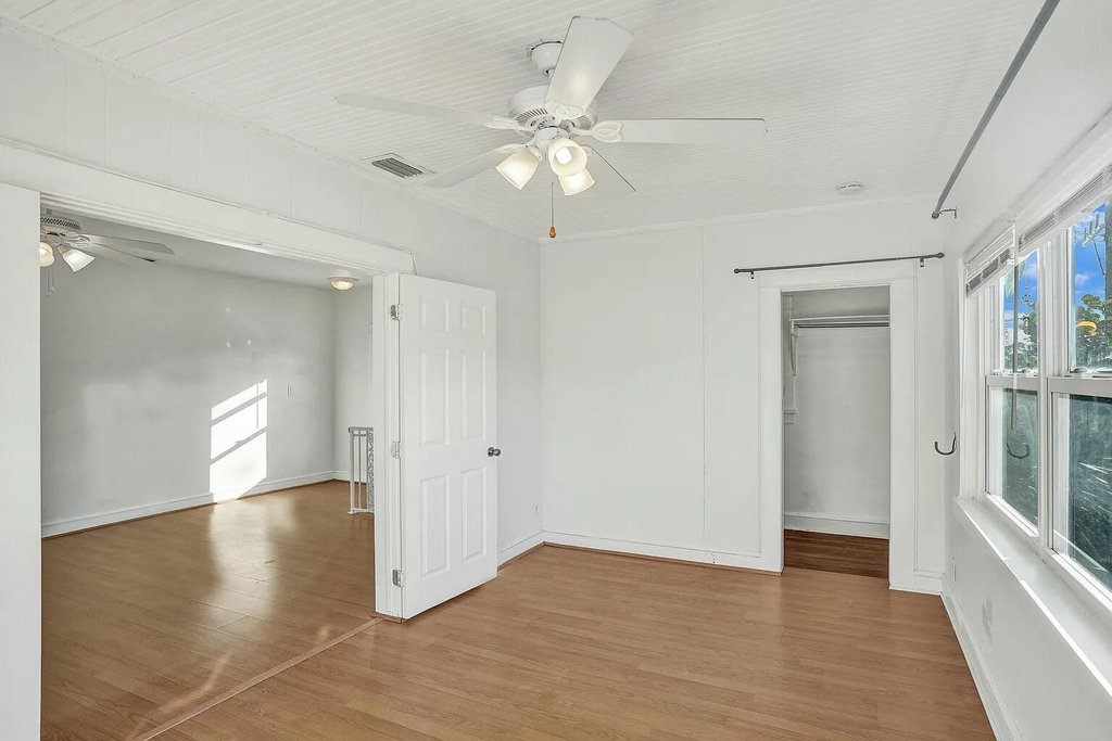 420 3rd Avenue S - Photo 2