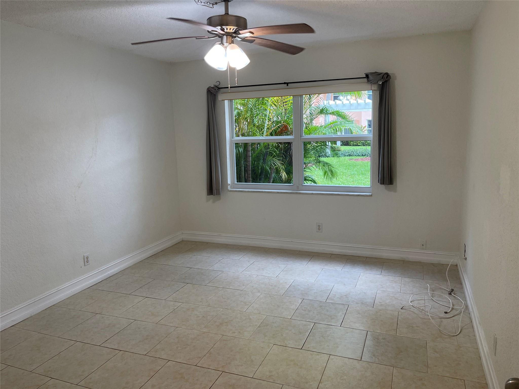 770 Se 2nd Avenue - Photo 7