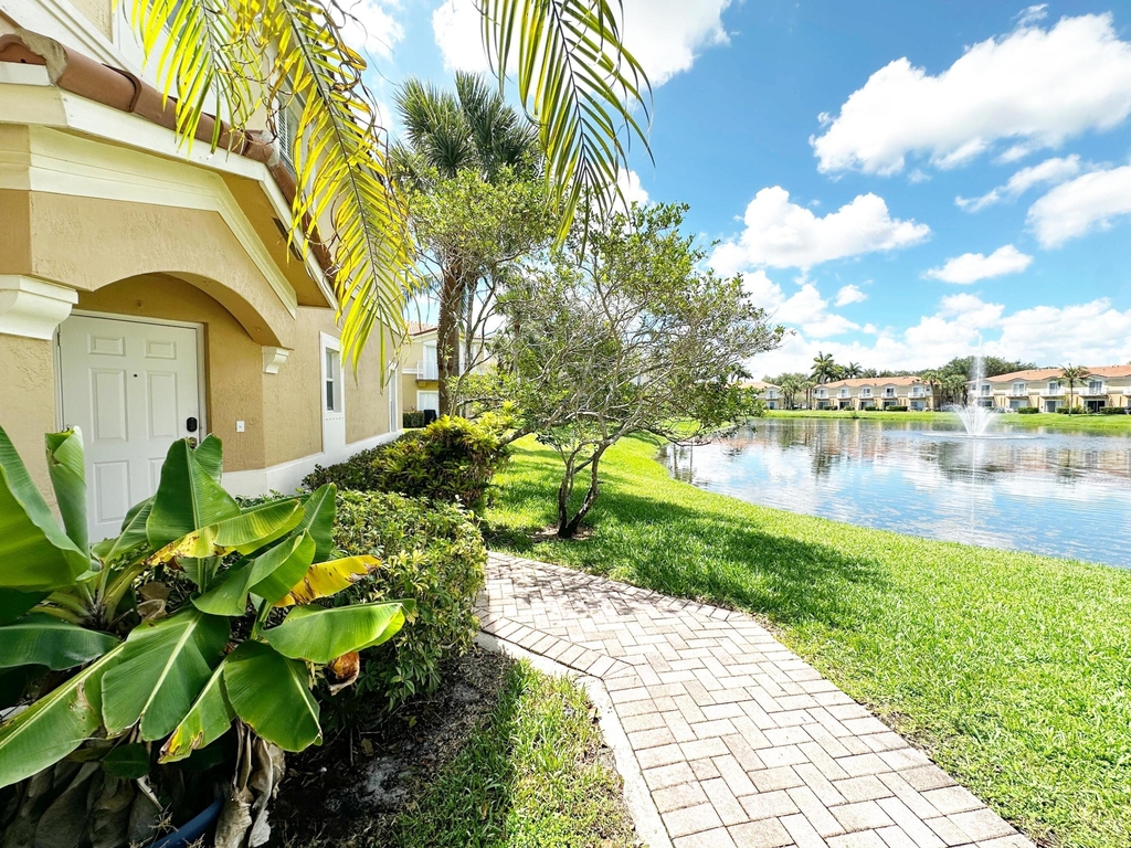 3035 Sw 129th Way - Photo 0