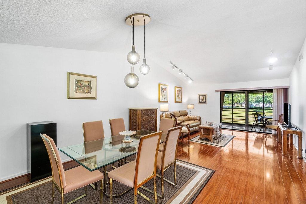 10137 Mangrove Drive - Photo 4