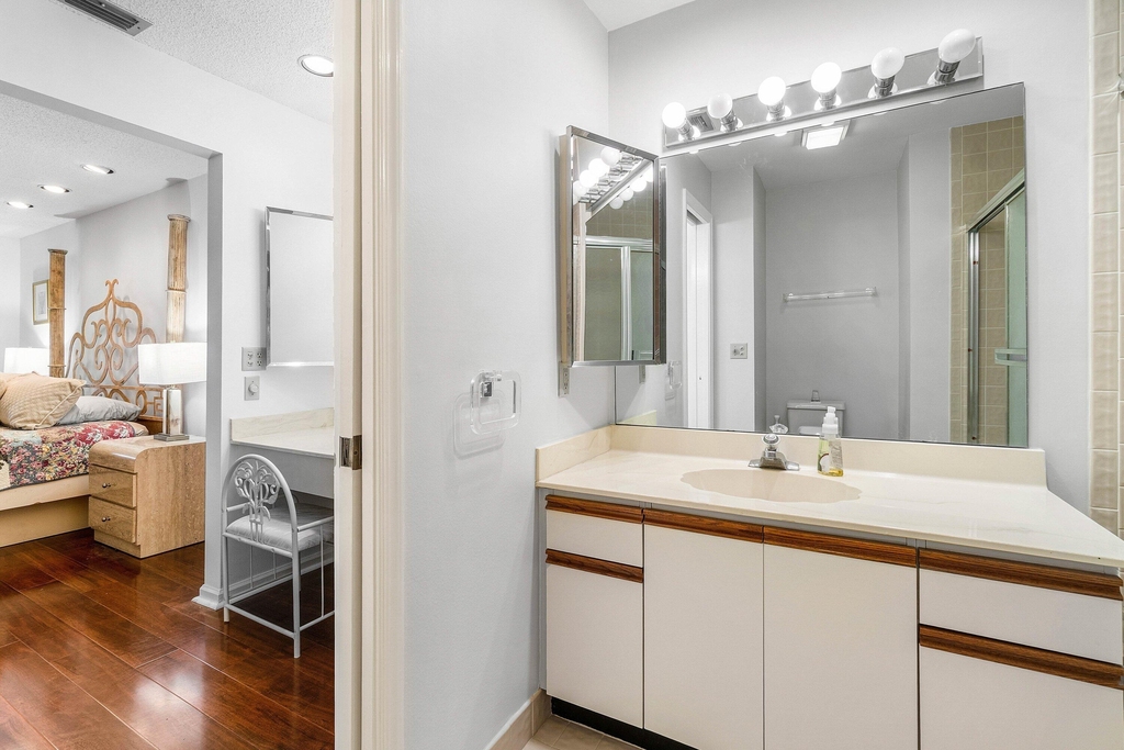 10137 Mangrove Drive - Photo 19