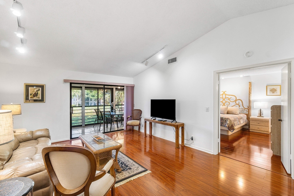 10137 Mangrove Drive - Photo 6
