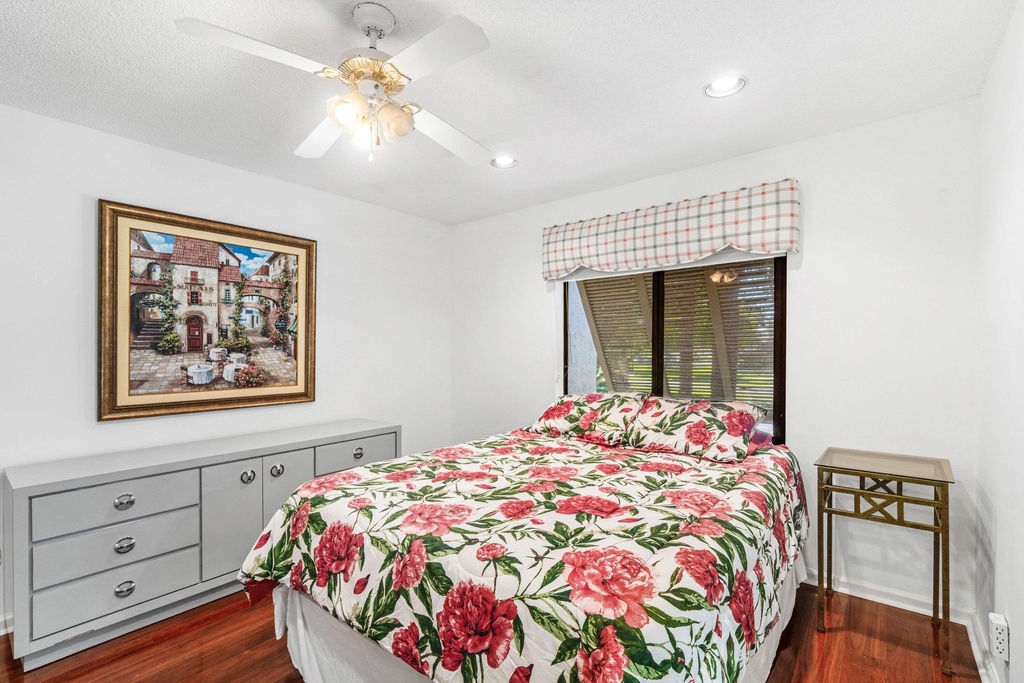 10137 Mangrove Drive - Photo 20