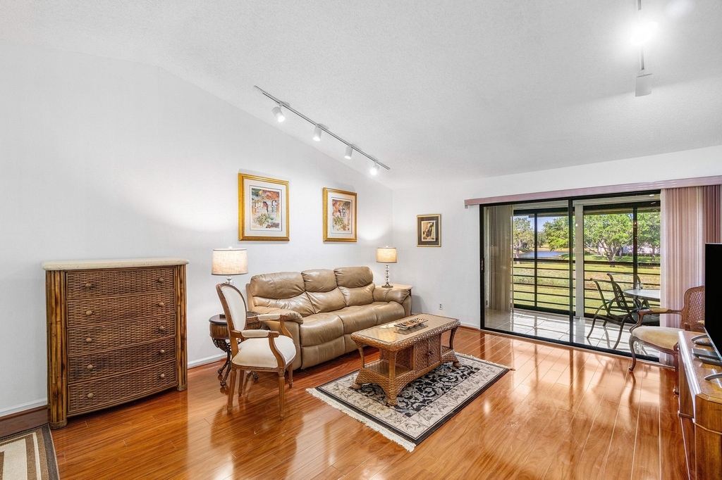 10137 Mangrove Drive - Photo 5