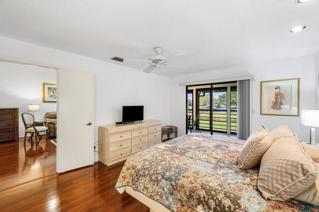 10137 Mangrove Drive - Photo 15