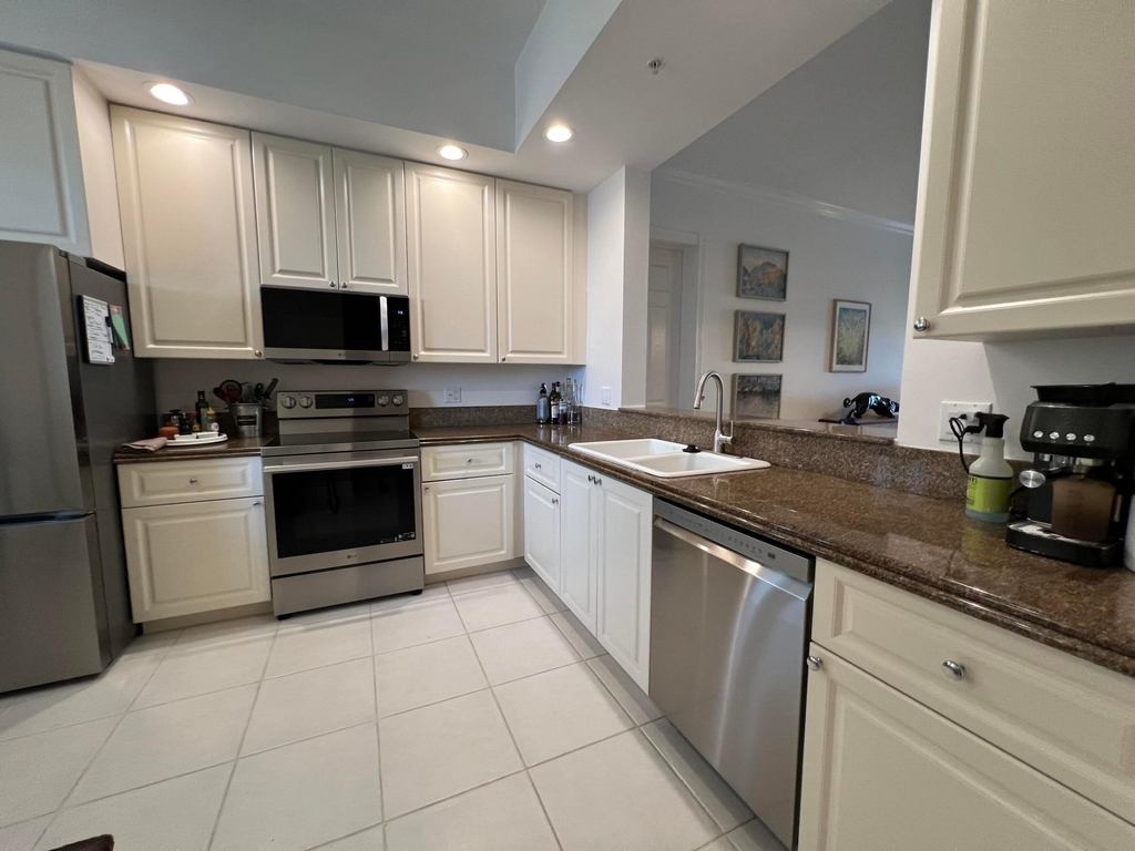 13 Harbour Isles Drive W - Photo 3