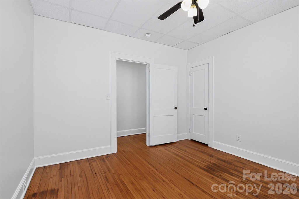 912 S York Street - Photo 11