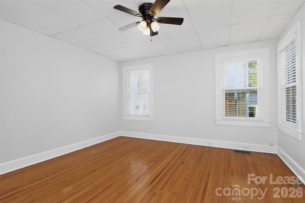 912 S York Street - Photo 4