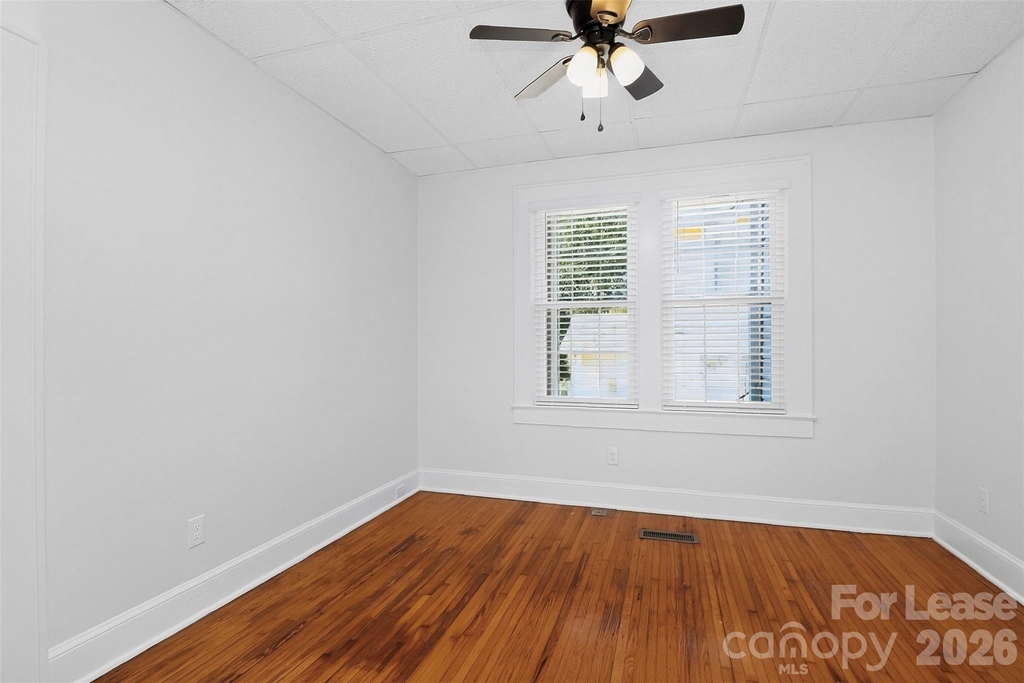 912 S York Street - Photo 9