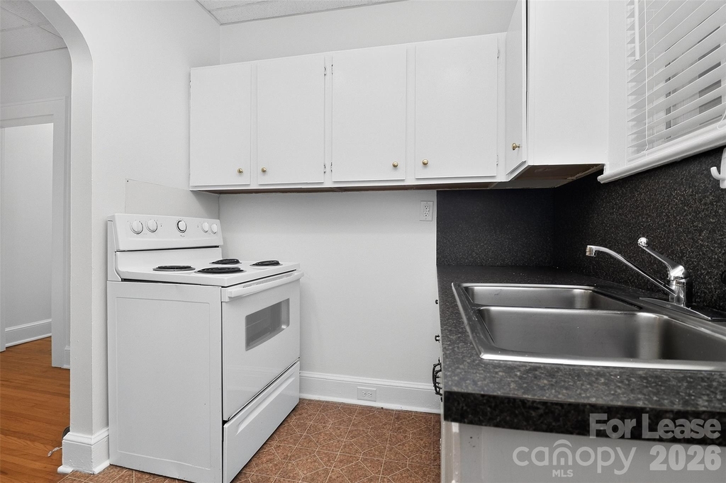912 S York Street - Photo 6