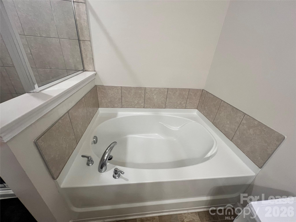 8010 Foxcroft Drive - Photo 15
