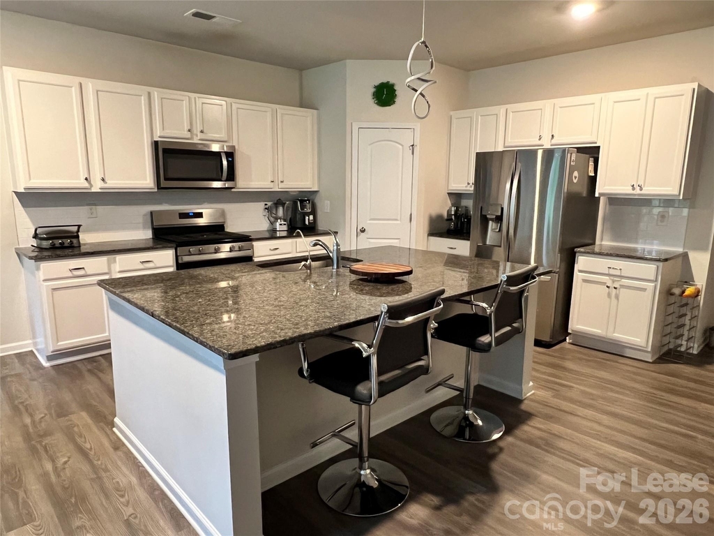 8010 Foxcroft Drive - Photo 5