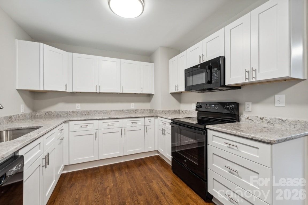 905 Clark Street - Photo 4
