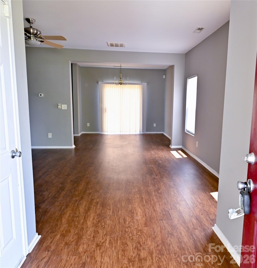 7404 Loyalist Street - Photo 7
