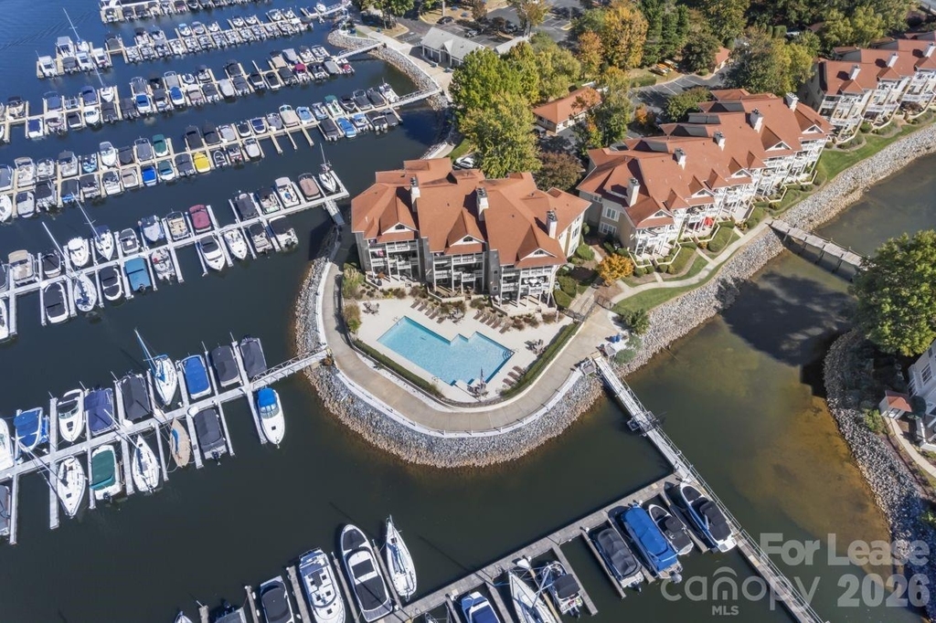 18009 Kings Point Drive - Photo 27