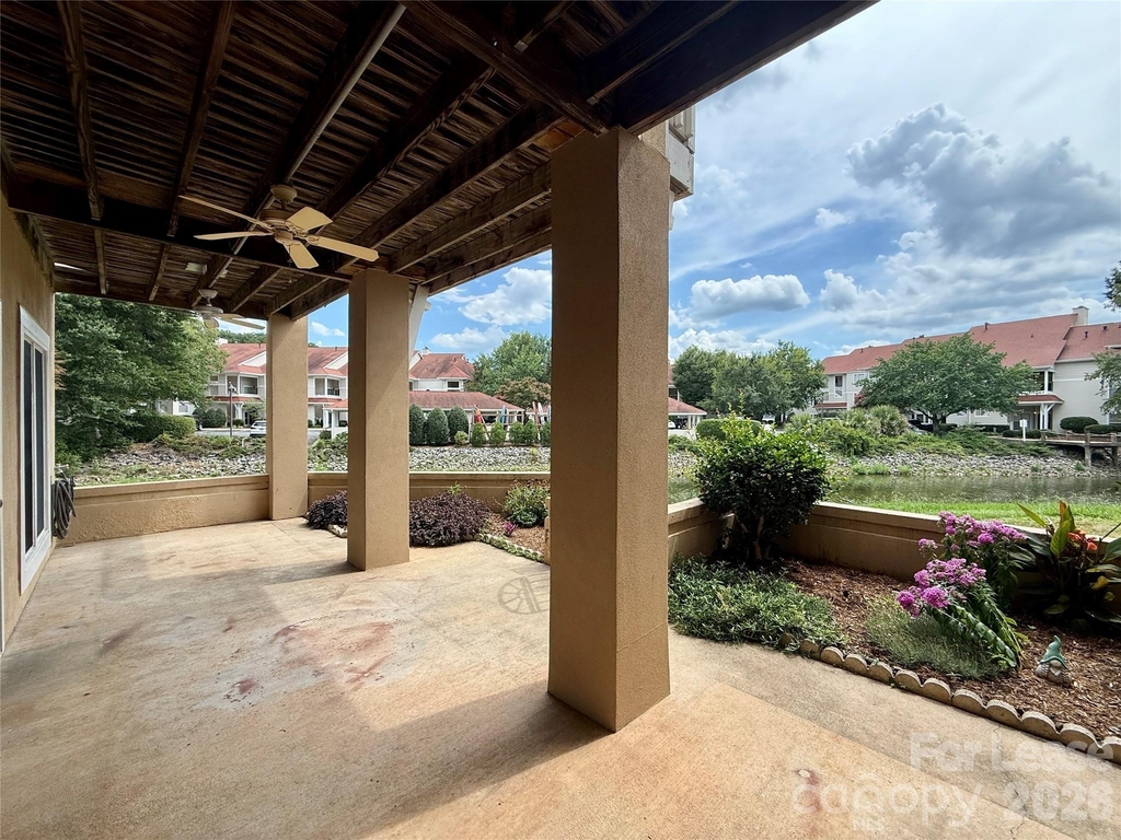 18009 Kings Point Drive - Photo 24
