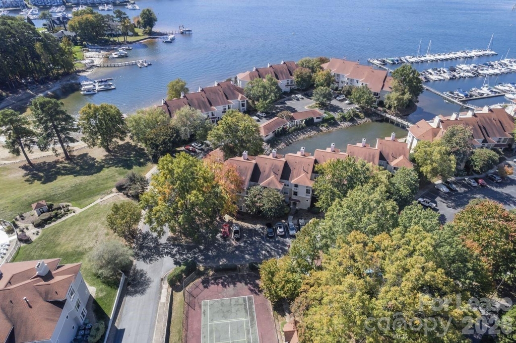 18009 Kings Point Drive - Photo 31