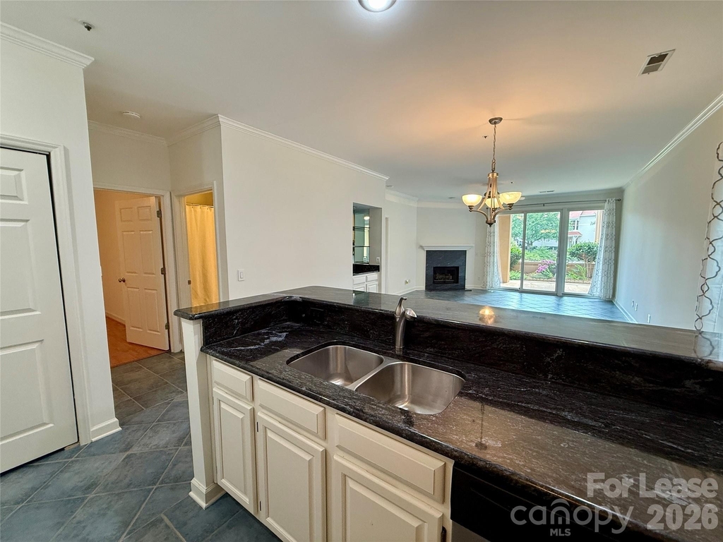 18009 Kings Point Drive - Photo 9