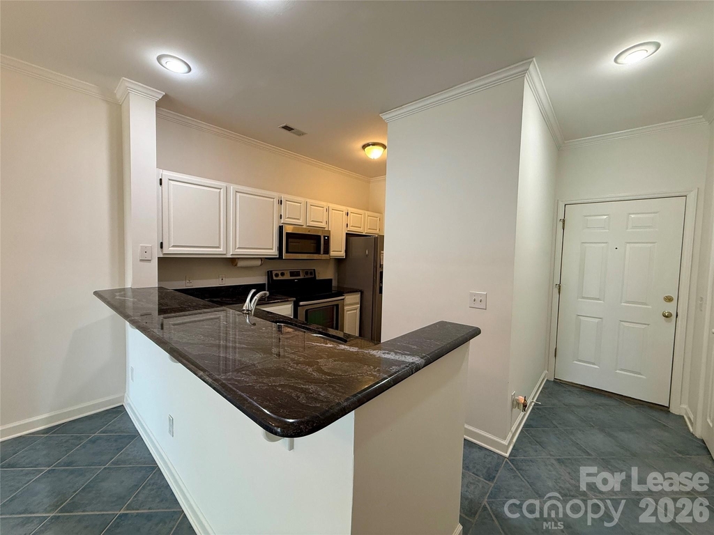 18009 Kings Point Drive - Photo 5