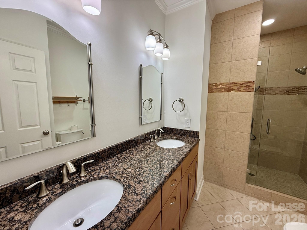 18009 Kings Point Drive - Photo 20