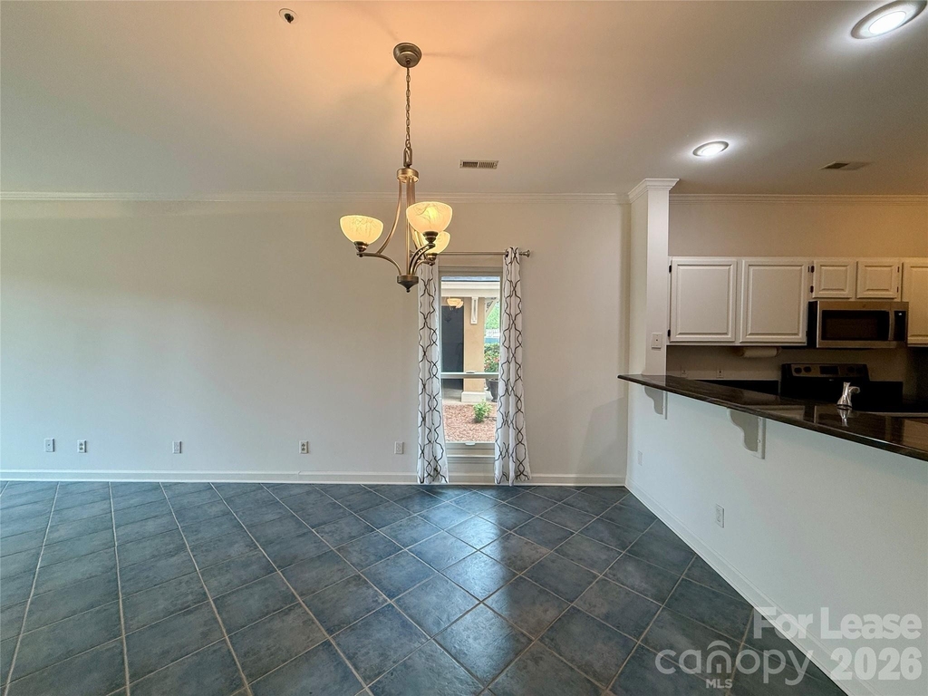 18009 Kings Point Drive - Photo 14