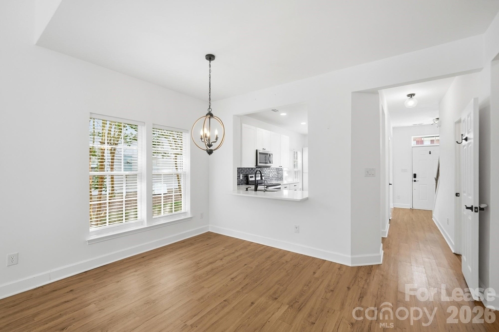 4084 Holly Villa Circle - Photo 6