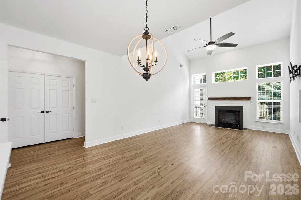 4084 Holly Villa Circle - Photo 8