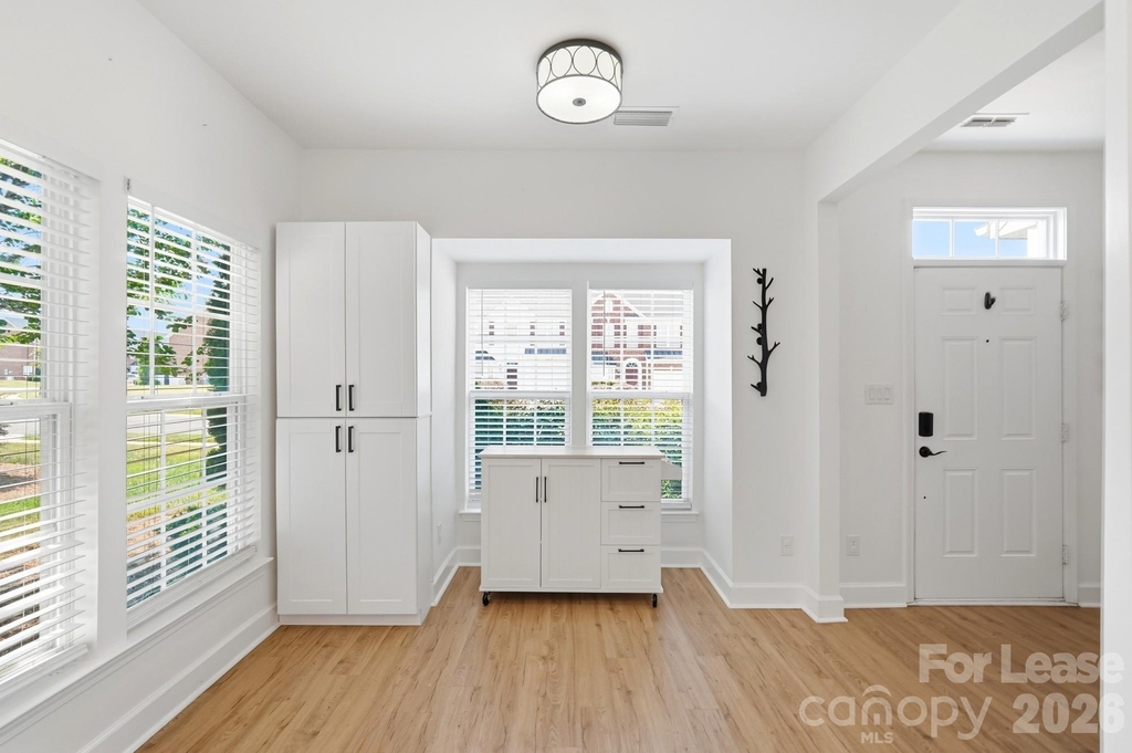 4084 Holly Villa Circle - Photo 15