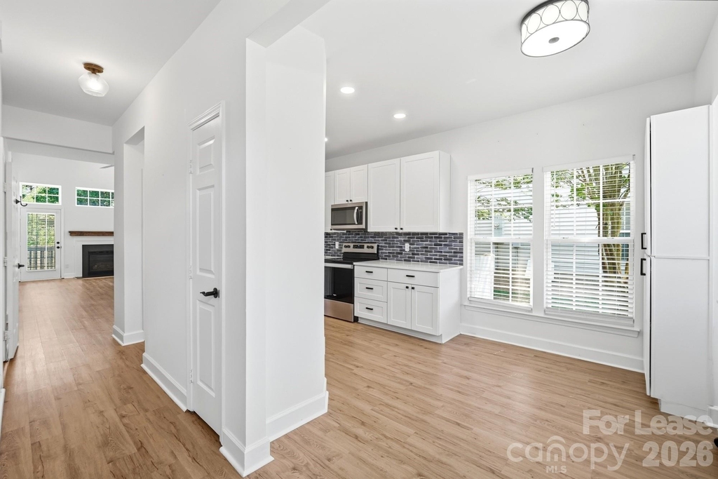 4084 Holly Villa Circle - Photo 16