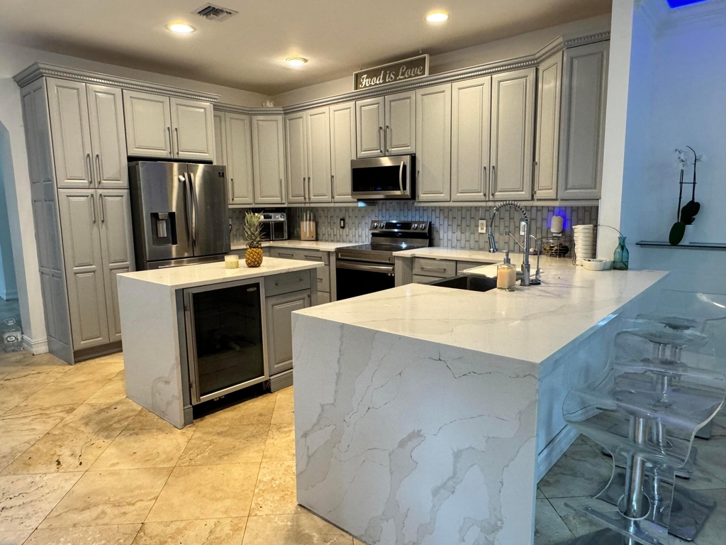 808 N Victoria Park Road - Photo 4