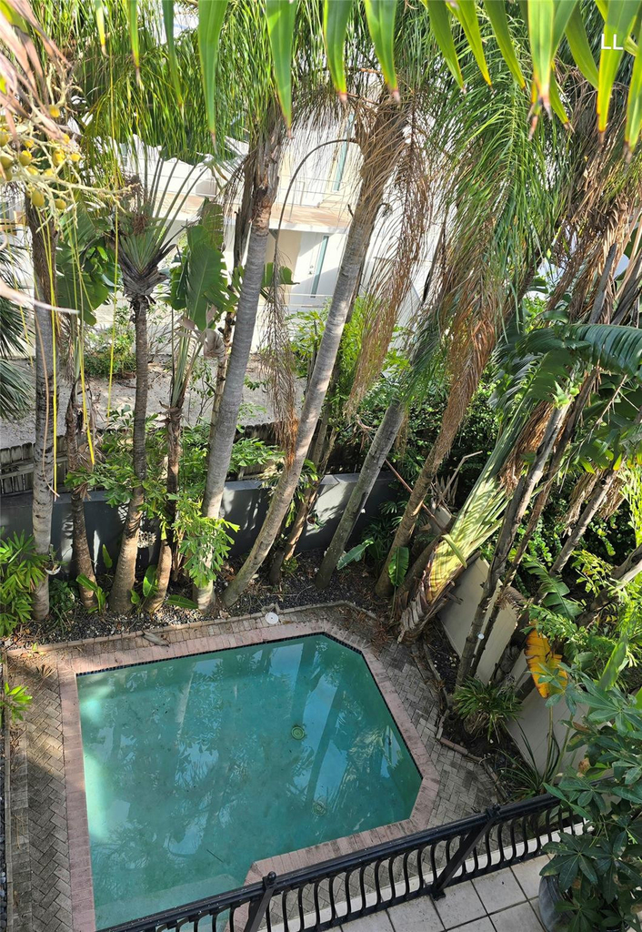 808 N Victoria Park Road - Photo 15