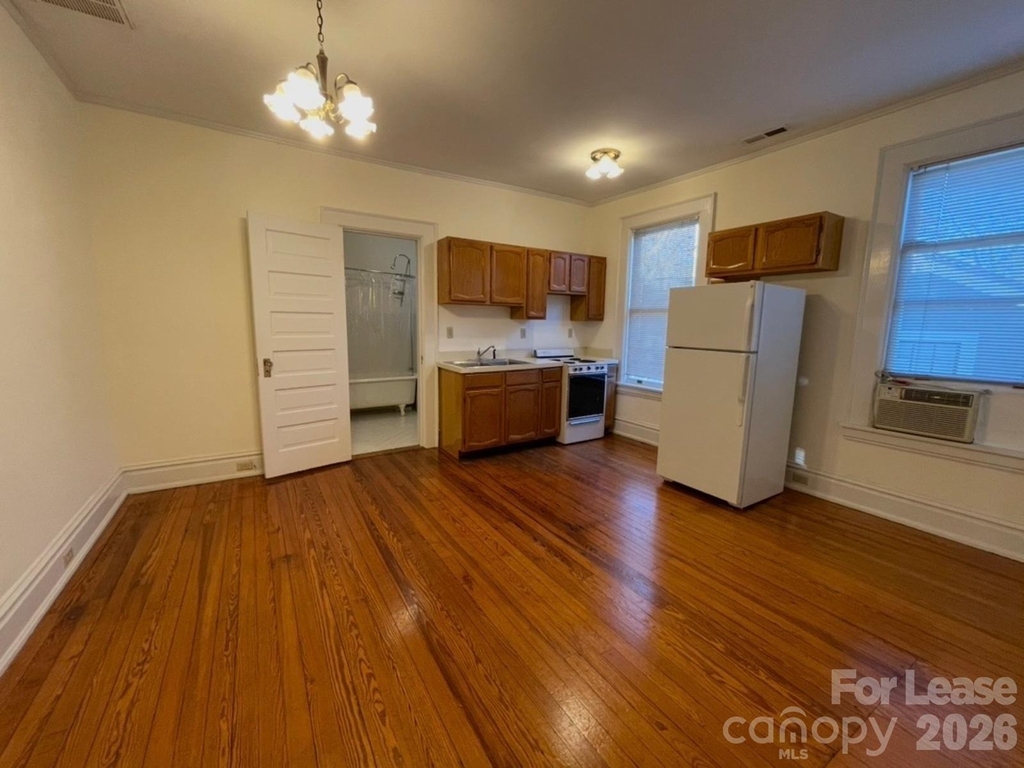 501 E Kingston Avenue - Photo 8