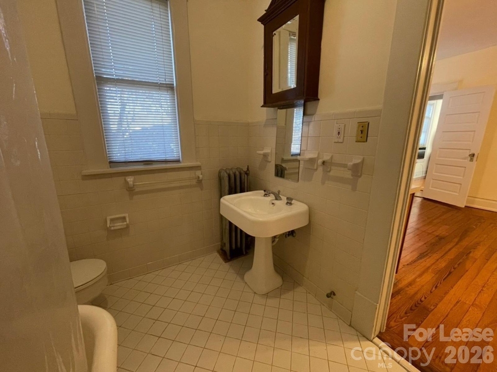 501 E Kingston Avenue - Photo 14