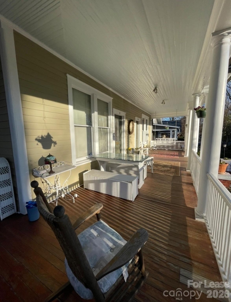 501 E Kingston Avenue - Photo 3