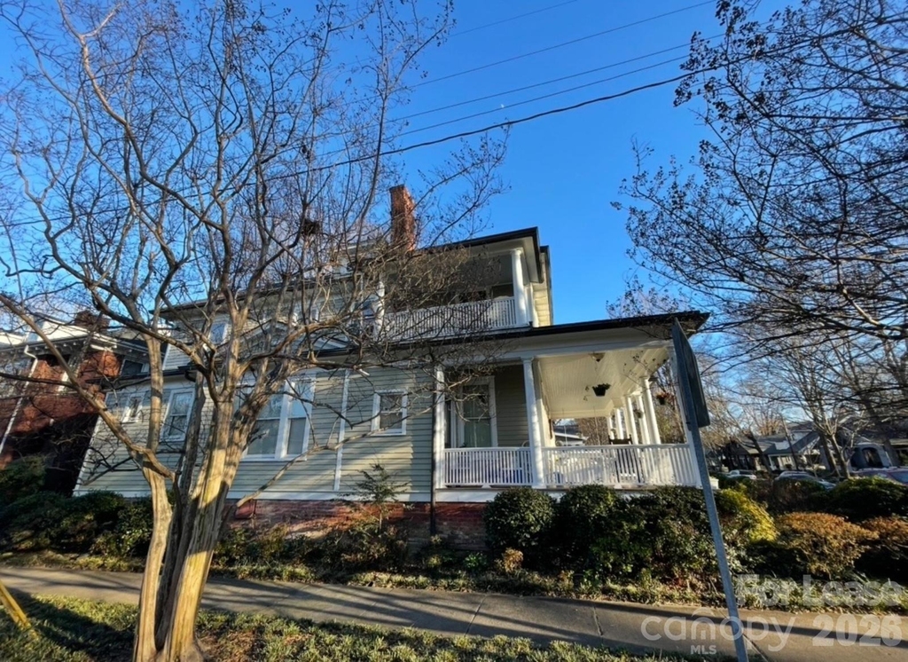 501 E Kingston Avenue - Photo 1