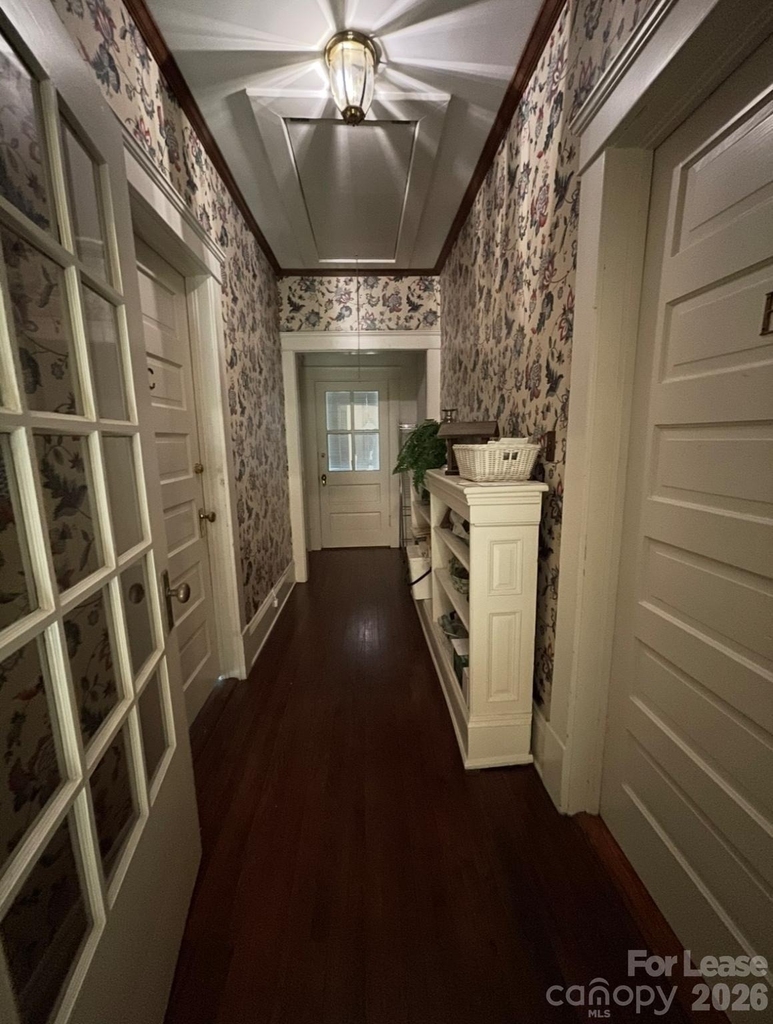 501 E Kingston Avenue - Photo 4