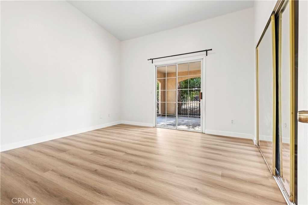 10127 Finch Ave - Photo 9