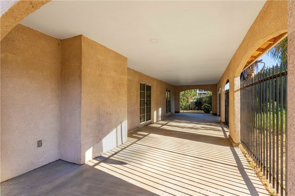 10127 Finch Ave - Photo 14