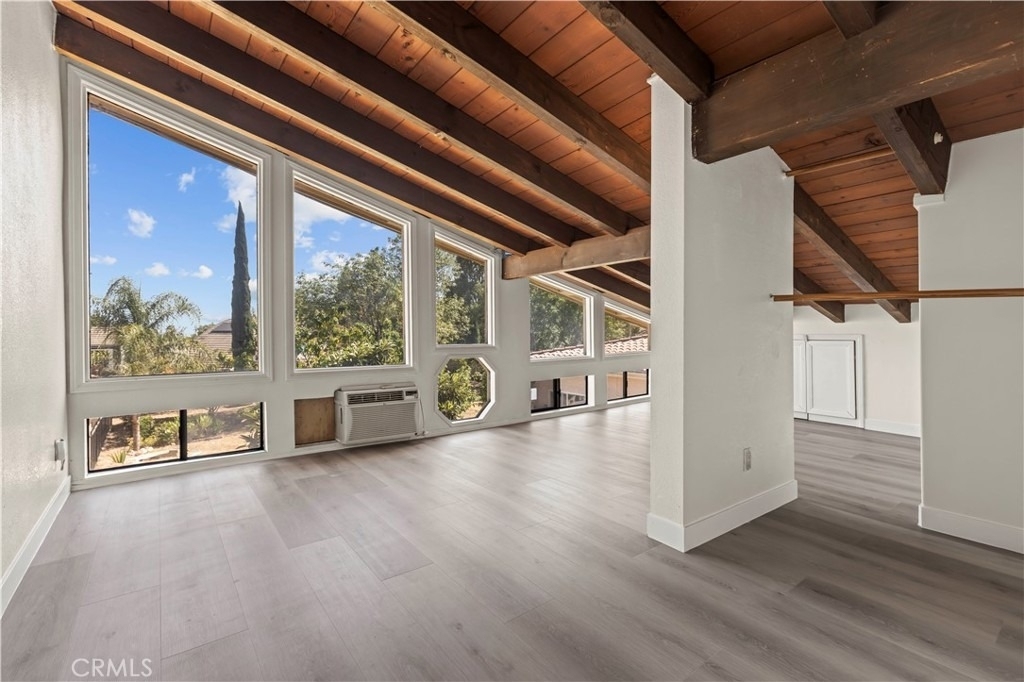 10123 Finch Ave - Photo 3