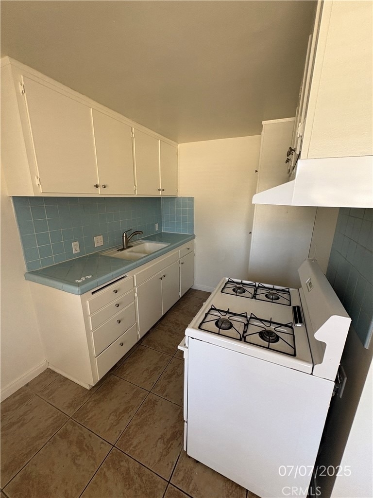 141 S Myers St - Photo 4