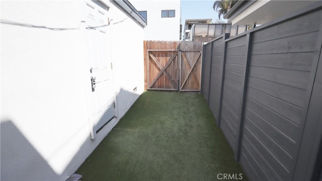 429 1/2 28th St. - Photo 24