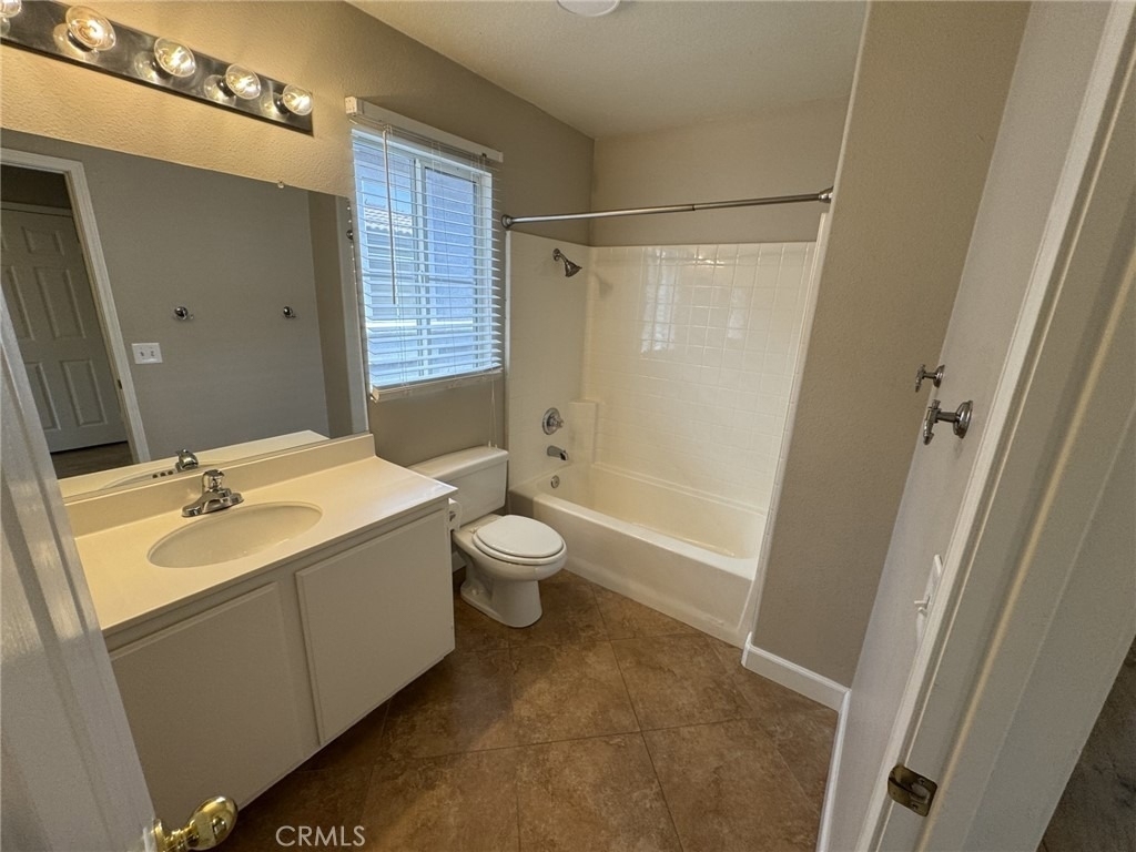 7030 Fontaine - Photo 25