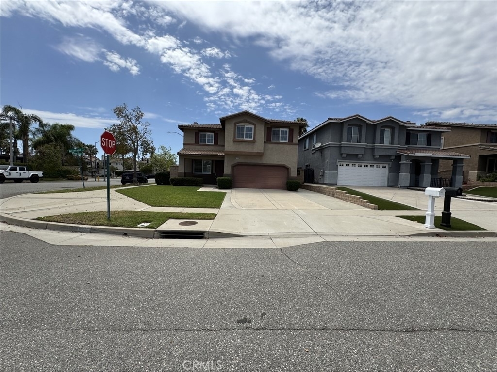 7030 Fontaine - Photo 1