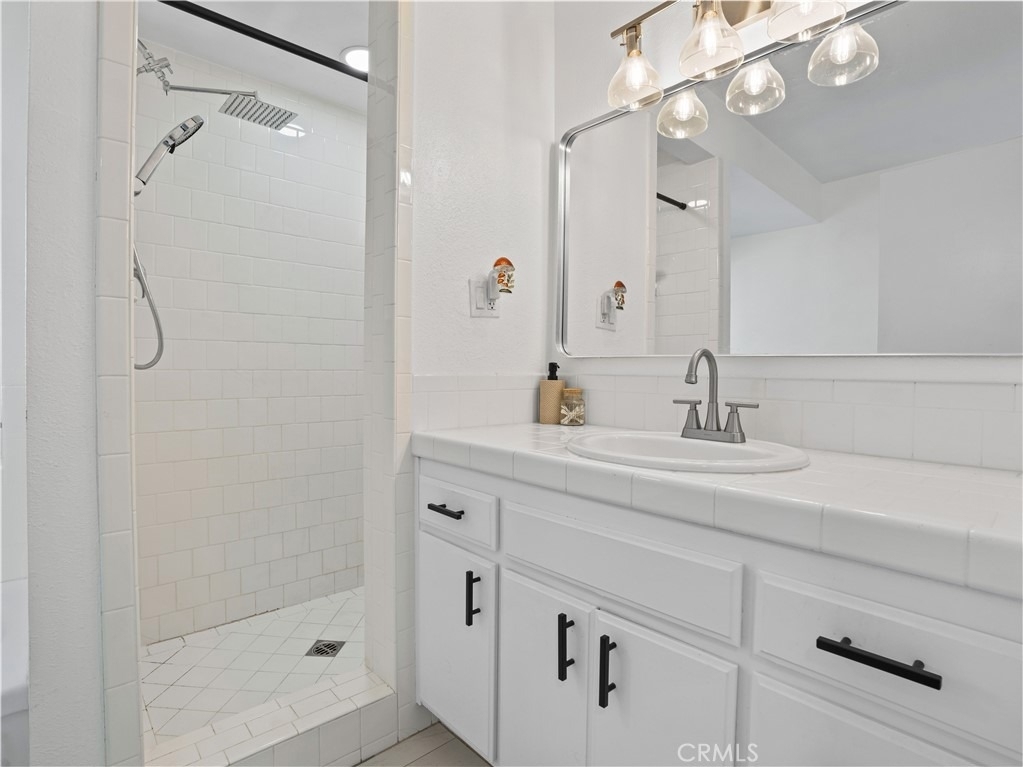 1112 E Avenue J4 - Photo 12