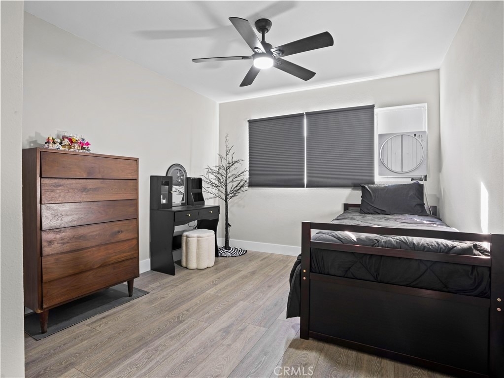 1112 E Avenue J4 - Photo 18