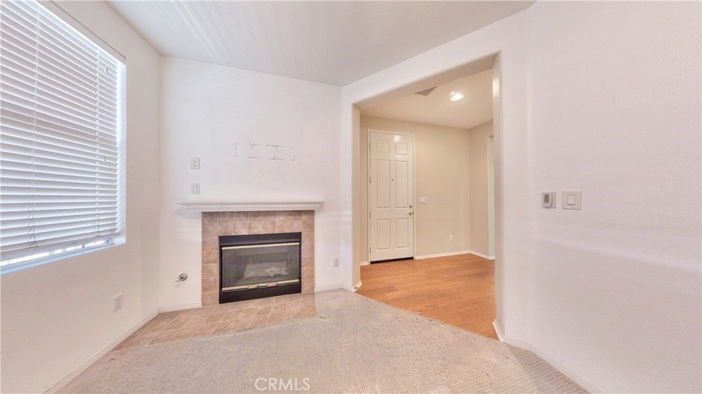 15 Elmhurst - Photo 31