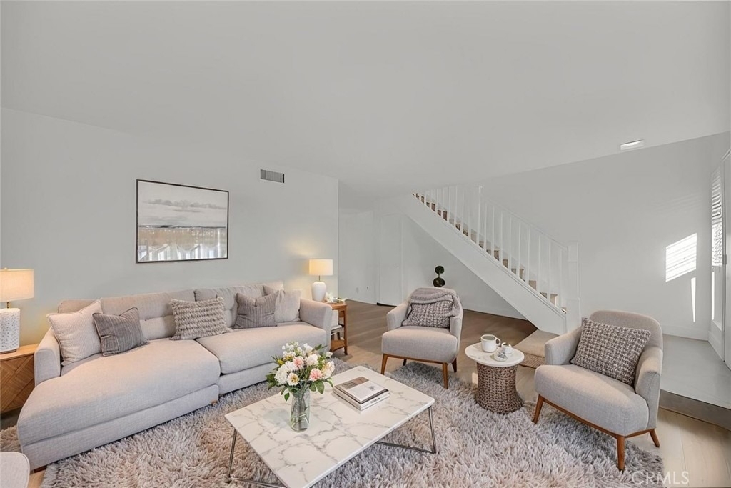 2454 Chinook Drive - Photo 3
